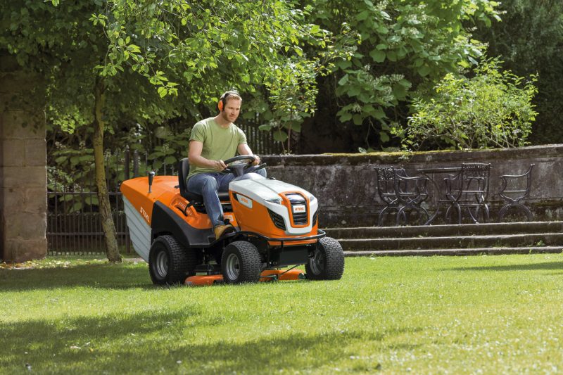 Tractor cortacésped STIHL RT 6127 - Imagen 3